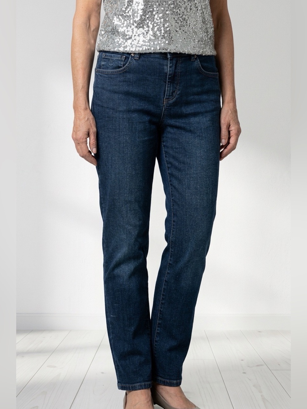 Amanda Dark Indigo Straight-Leg Jeans size 2 missy short Gloria Vanderbilt